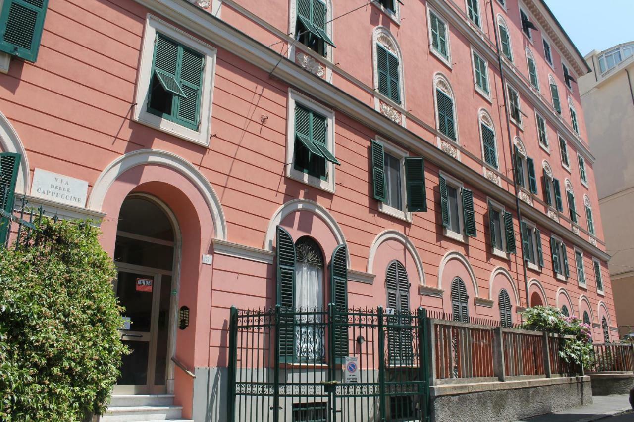Appartamento In Centro Zona Fiera,Davanti Al Galliera Генуа Екстериор снимка