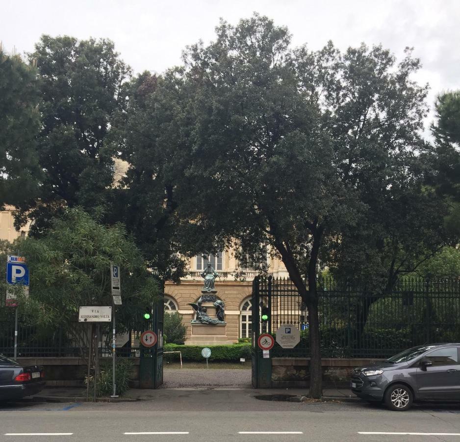 Appartamento In Centro Zona Fiera,Davanti Al Galliera Генуа Екстериор снимка